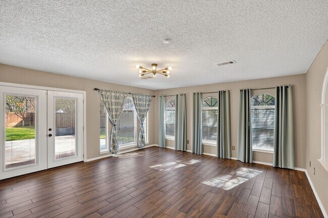 Building Photo - 2511 Ironwood Ct