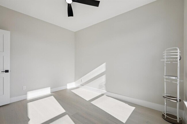 Building Photo - 15108 General Williamson Dr
