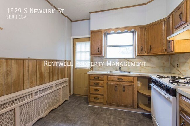 Building Photo - 1529 S Newkirk St