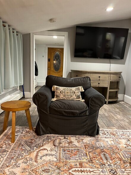 Building Photo - 131 Kimball Rd