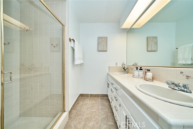 Building Photo - 503 Longden Dr