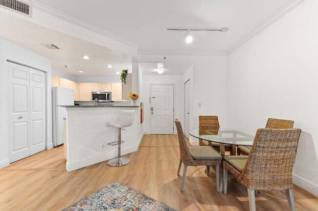 Building Photo - 1803 N Flagler Dr