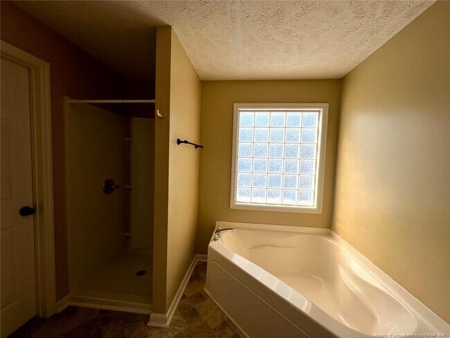 Building Photo - 372 Bubble Creek Ct