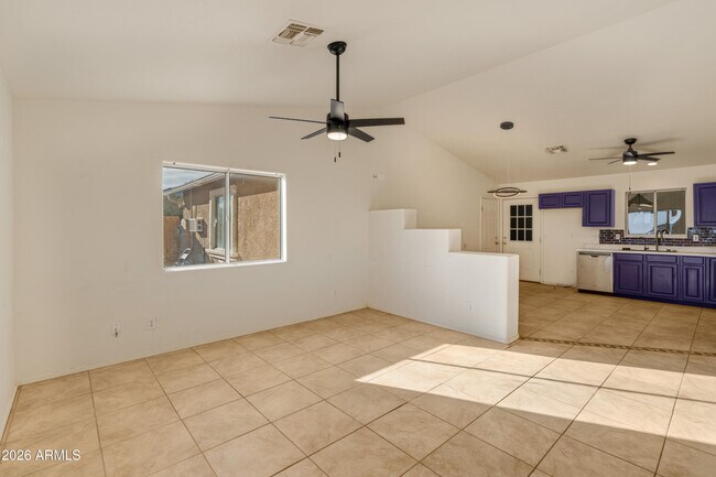 Building Photo - 33665 S Incline Dr