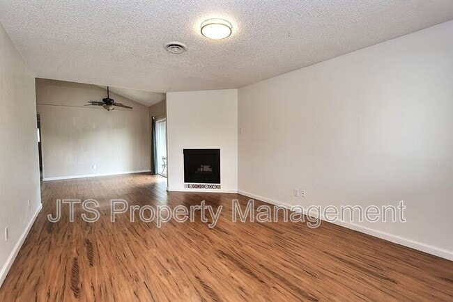 Building Photo - 8856 N Winding Way
