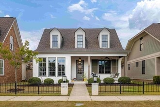 Building Photo - 5376 Courtney Ave