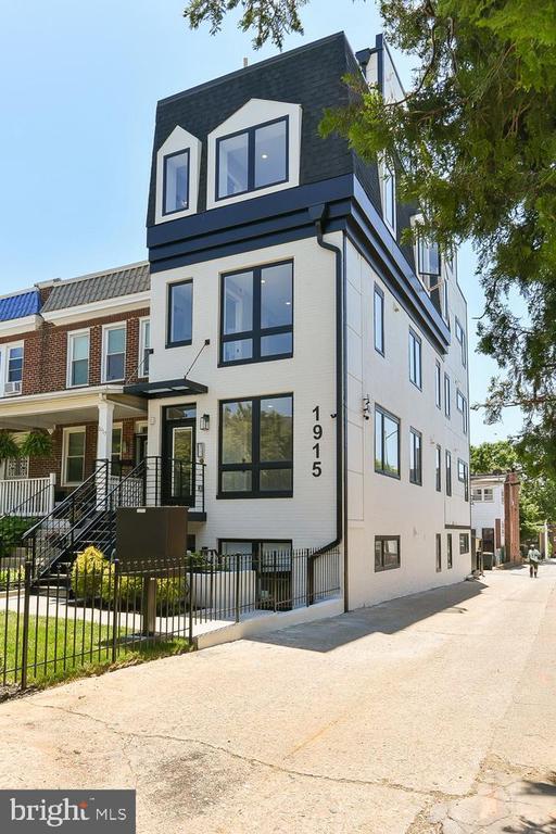 Building Photo - 1915 H St NE