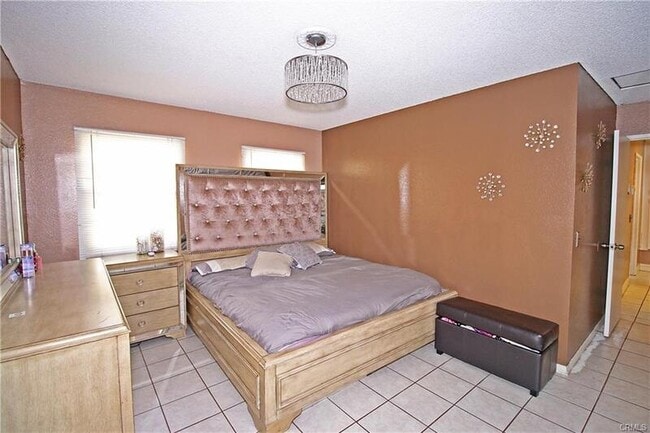 Building Photo - 14998 Figwood Dr