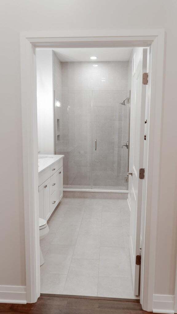 Building Photo - 6633 Dale Dr