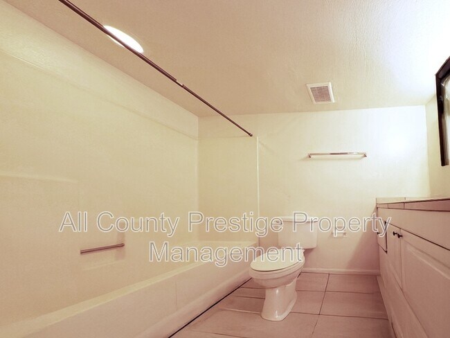 Building Photo - 1831 W Mulberry Dr