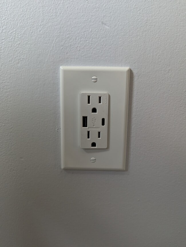 USB outlets - 28 Cheshire St