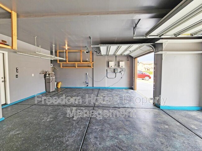 Building Photo - 3821 E Weld Ave