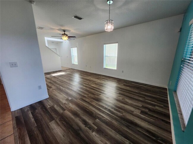 Building Photo - 949 Seminole Sky Dr