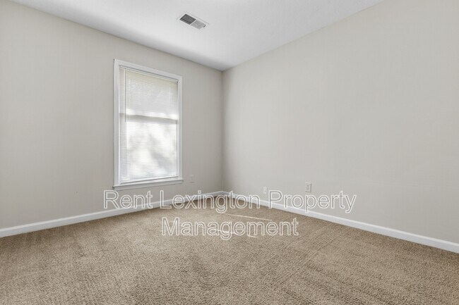 Building Photo - 3352 Hartston Dr