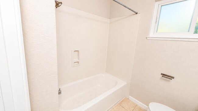Building Photo - 2132 Forbes Ave