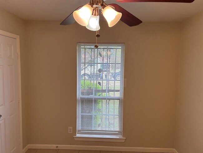 Building Photo - 3504 Warfield Dr