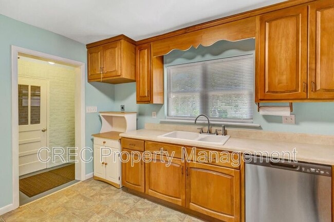 Building Photo - 9 Penn Ave