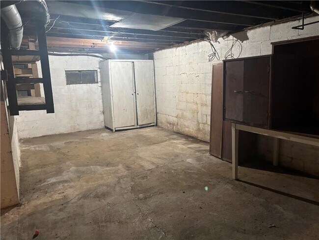 Building Photo - 121 Panorama Dr