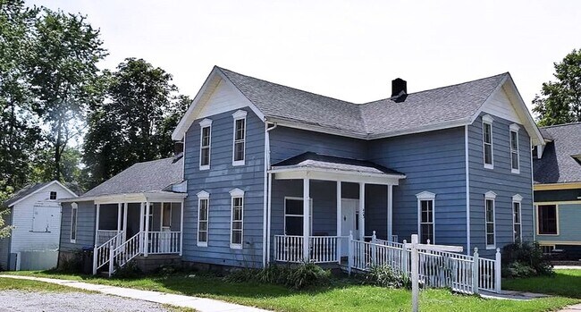 Building Photo - 405 W Washington St
