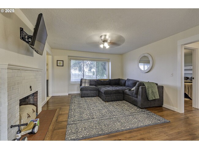 Building Photo - Verboort Country Retreat Front/Back Yards, Barn/shop with second story, Garden beds, lots of park...