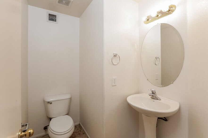 Building Photo - 7734 S 47th Ln