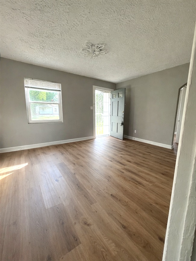 Building Photo - Two Bedroom for you!