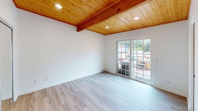 Building Photo - Spacious 4 Bed 3 Bath Home Available for L...
