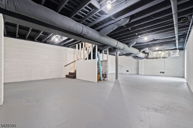 Building Photo - 128 Big Piece Rd