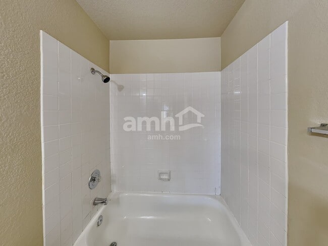 Building Photo - 8005 Sandmark Dr