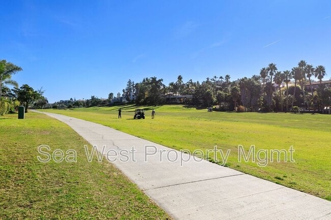Building Photo - 2517 Navarra Dr