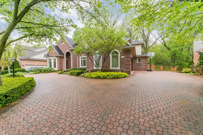 Building Photo - 16646 Brooklane Blvd