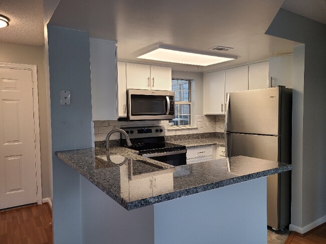 Building Photo - 15619 Easthaven Ct