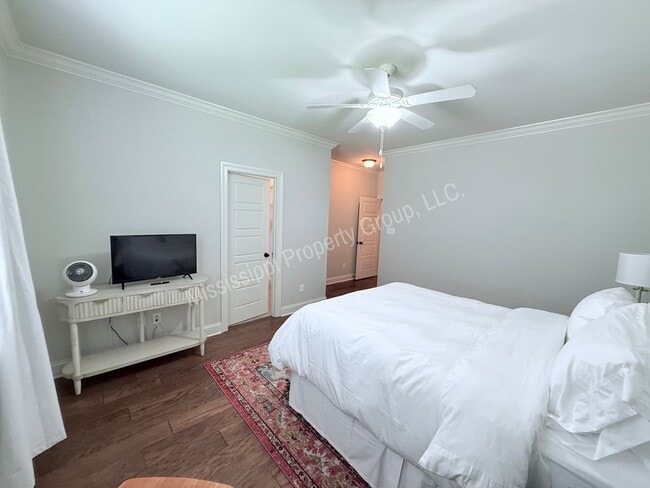 Building Photo - 3BR/3.5BA For Rent