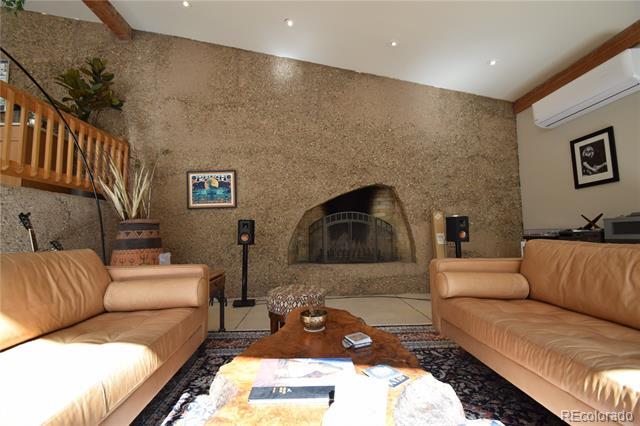 Building Photo - 259 Spruce St