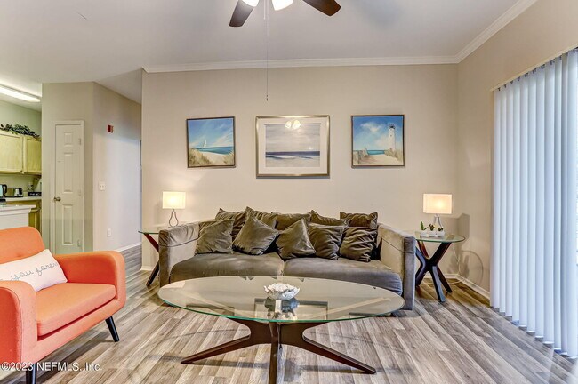 Building Photo - 170 Veracruz Dr