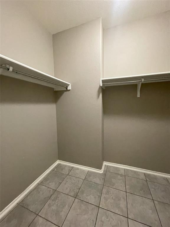 Building Photo - 5857 Sardinia Dr