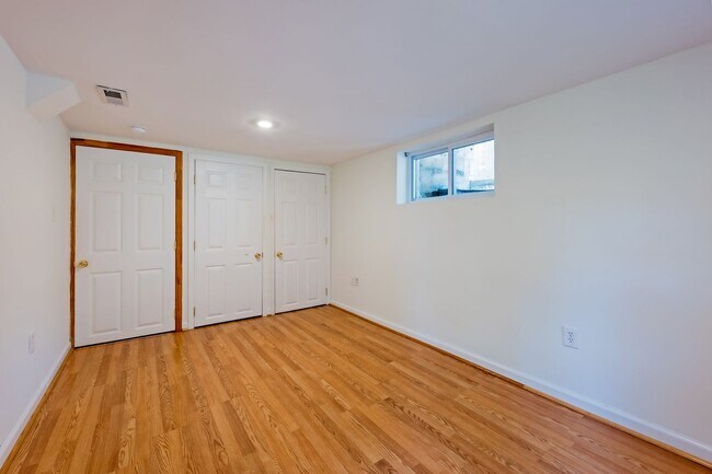 Building Photo - 7814 Garland Ave.