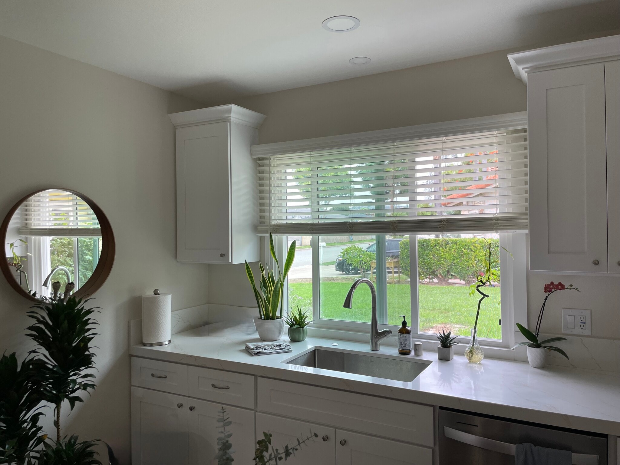 Lovely green view from kitchen - 3200 E Elm St