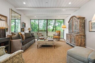 Building Photo - 2575 Peachtree Rd