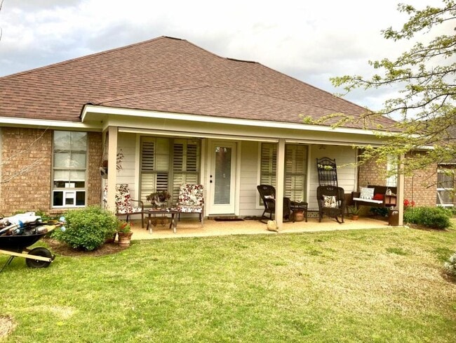 Building Photo - 109 Millhouse Drive