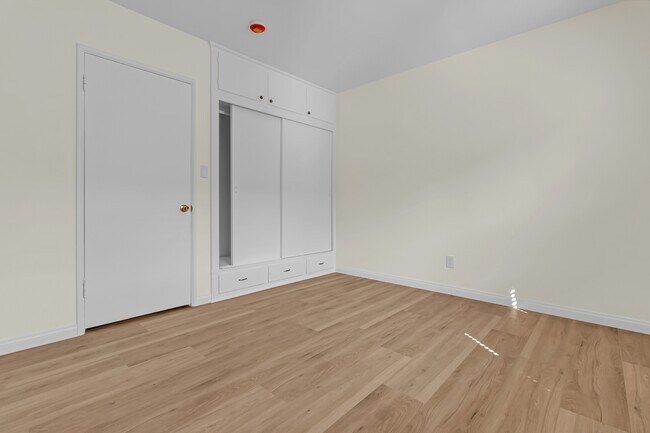 Building Photo - 4731 W 137th Pl