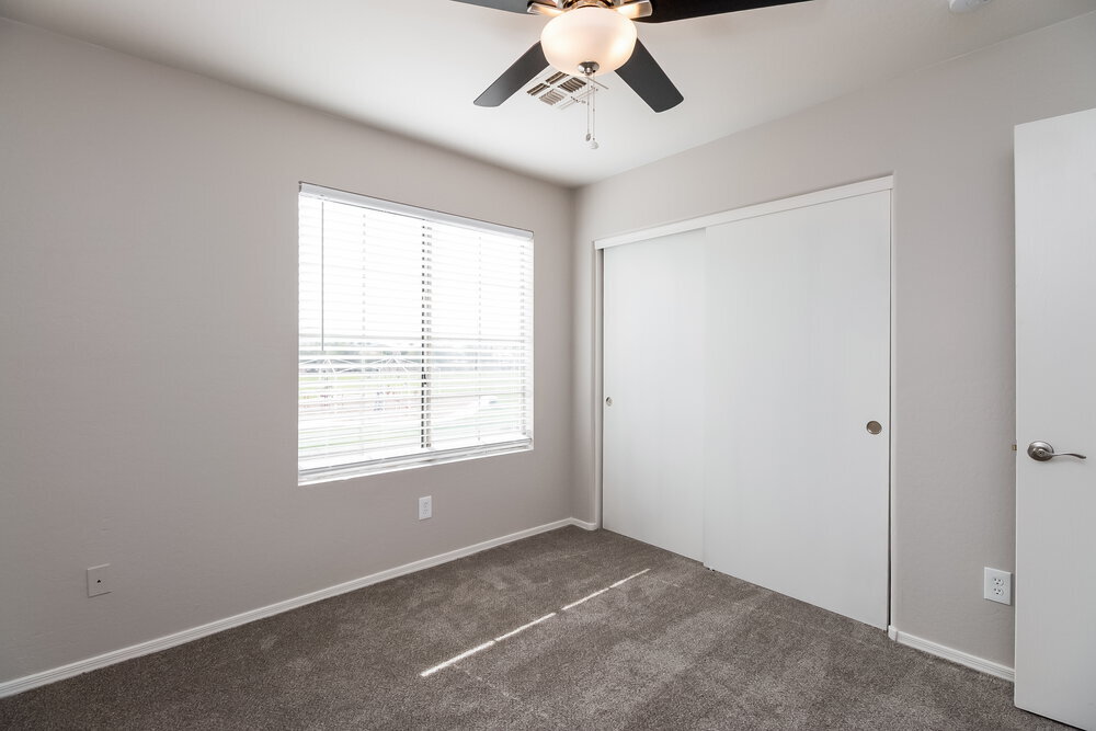 Building Photo - 11414 W Apache St