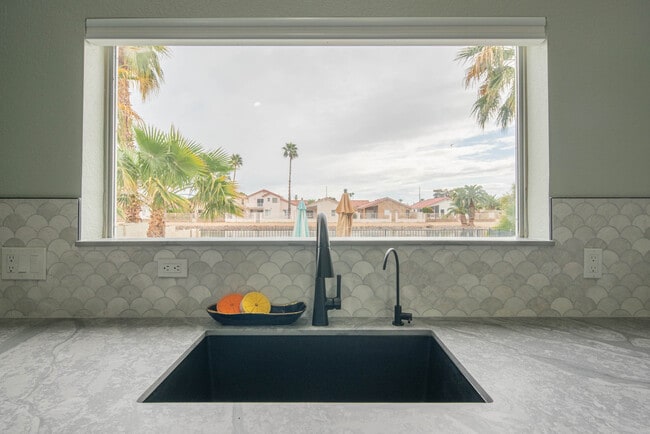 Building Photo - 7289 W Kimberly Way