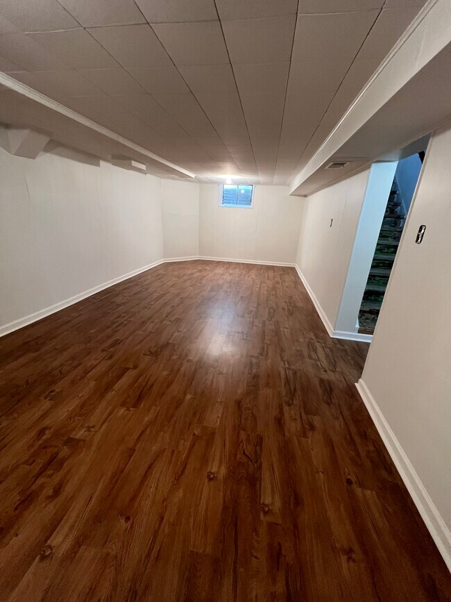 Building Photo - 11123 Prince Ln