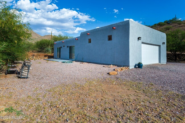 Building Photo - 290 Via Mantaraya