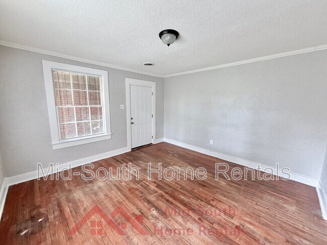 Building Photo - 1379 Ferguson Rd