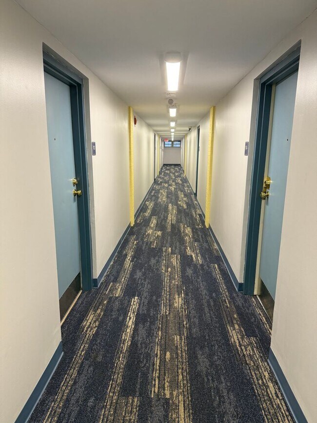 Building Photo - Beaver Plaza - 103