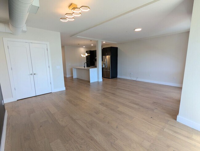Building Photo - 2 Bedroom 2 Bathroom Condo at the Lawrence...