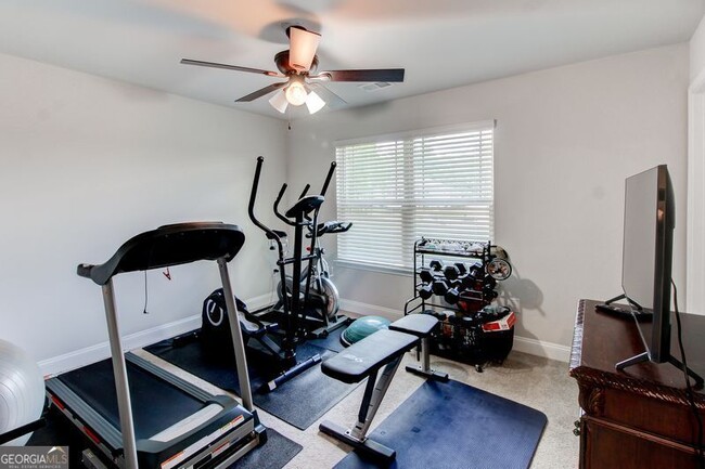 Building Photo - 3617 Chestnut Oak St