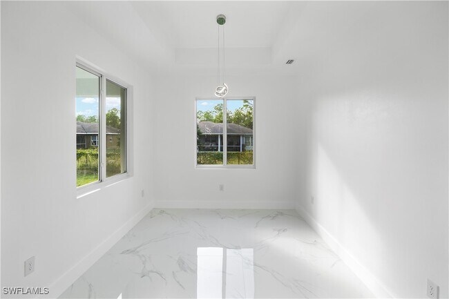 Building Photo - 918 Hollister Ave